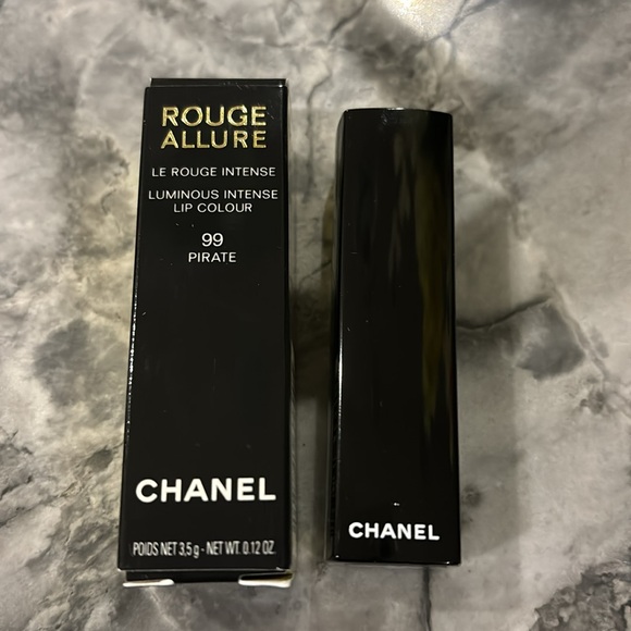 Chanel Rouge Allure Lipstick #99 (a soft blue red) - Picture 8 of 11